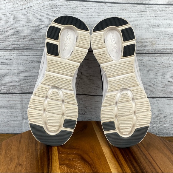 Skechers Black and White Athletic Shoes - Picture 11 of 12